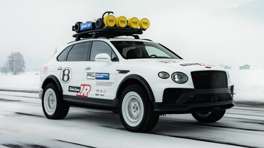 Bentayga X Concept - dynamic front 3/4