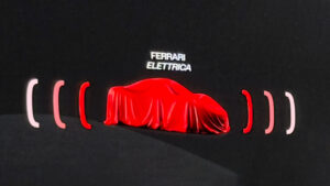 Тизер Ferrari Elettrica, показанный на экране.