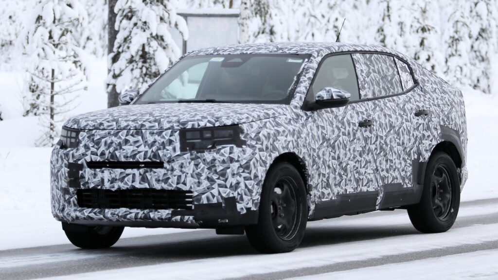 Fiat Panda Fastback - front 3/4