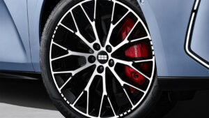 Geely Galaxy E8 - колесо из легированного сплава.