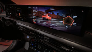 Genesis GV60 Magma - экранный экран.