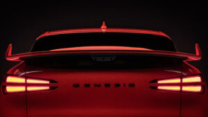 Genesis GV60 Magma - задняя деталь.