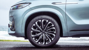 Jaecoo 8 - колесо из сплава.