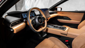 Mazda 6e - с салоном.