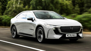 Mazda 6e - silver front 3/4 dynamic