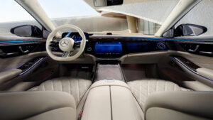 Мерседес S-класс подтяжка лица - приборная панель.