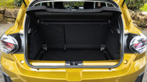 Новый Dacia Sandero Stepway - багажное отделение.