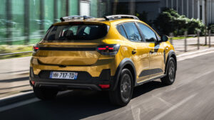 Новая Dacia Sandero Stepway - задняя 3/4