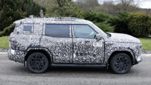 Новый Mitsubishi Shogun - боковой профиль.