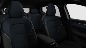 Volvo EX30 Black Edition - сиденья для пассажиров.