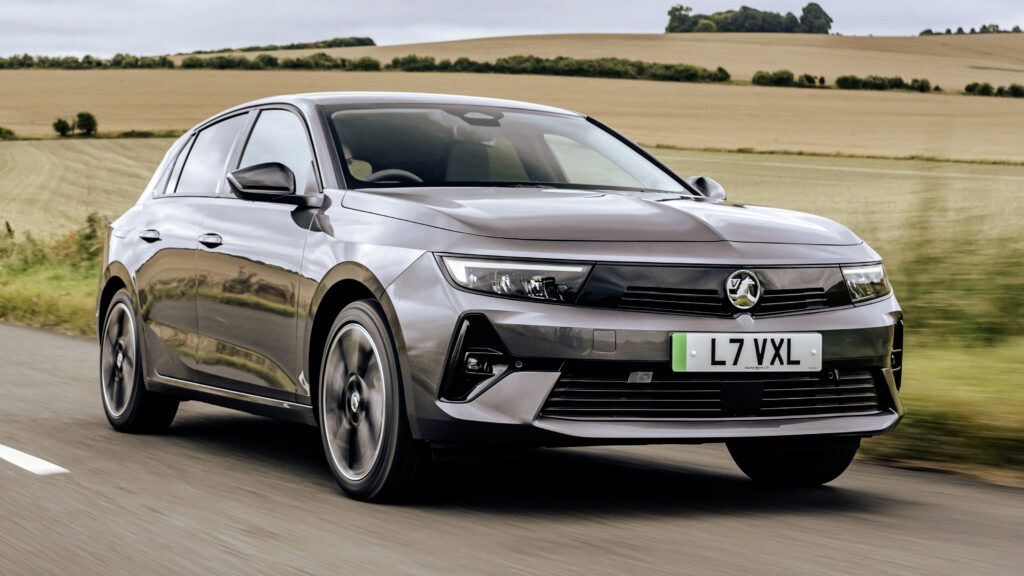 Vauxhall Astra - dynamic front 3/4