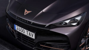 2026 Cupra Tavascan - фонари и гриль.