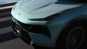 2026 Lotus Eletre гибрид - фронтальные фонари.