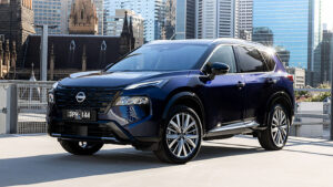 2026 Nissan X-Trail - с передним углом.