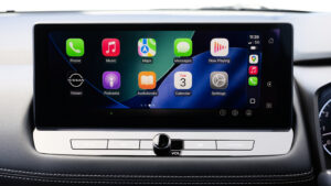 2026 Nissan X-Trail - информационно-развлекательный экран.