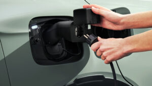 2026 Skoda Elroq - адаптер для зарядки.