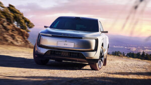 AUDI E7X (серый) - передние повороты.