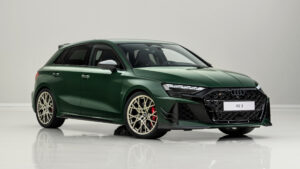 Audi RS 3 Competition Limited - передняя студия.