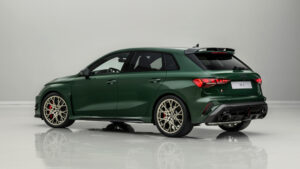 Audi RS 3 Competition Limited - задняя студия.