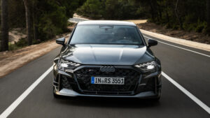 Audi RS 3 Saloon Competition Limited - полная передняя часть.