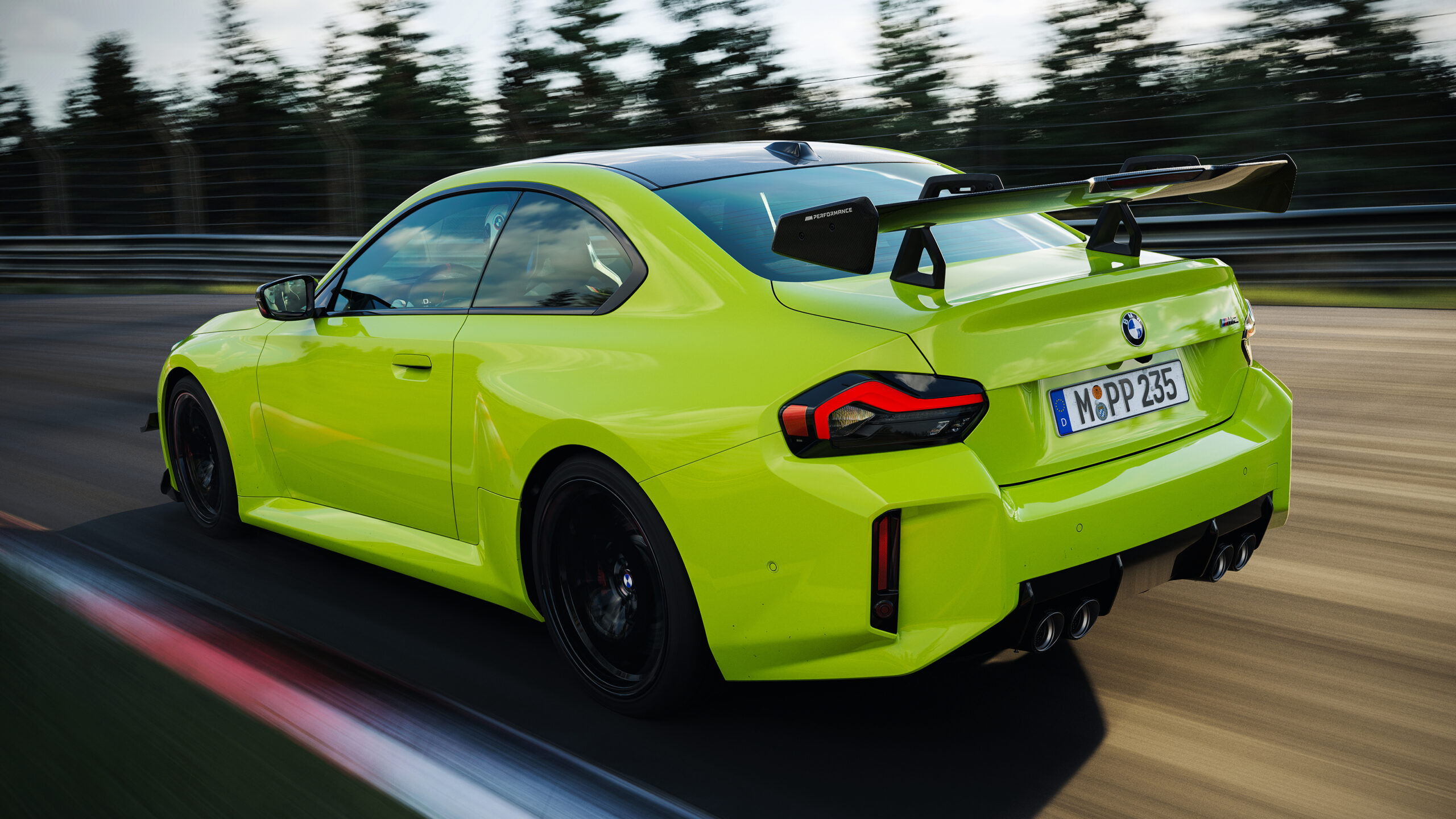 Новый BMW M2 M Performance Track Kit - задний трекинг.
