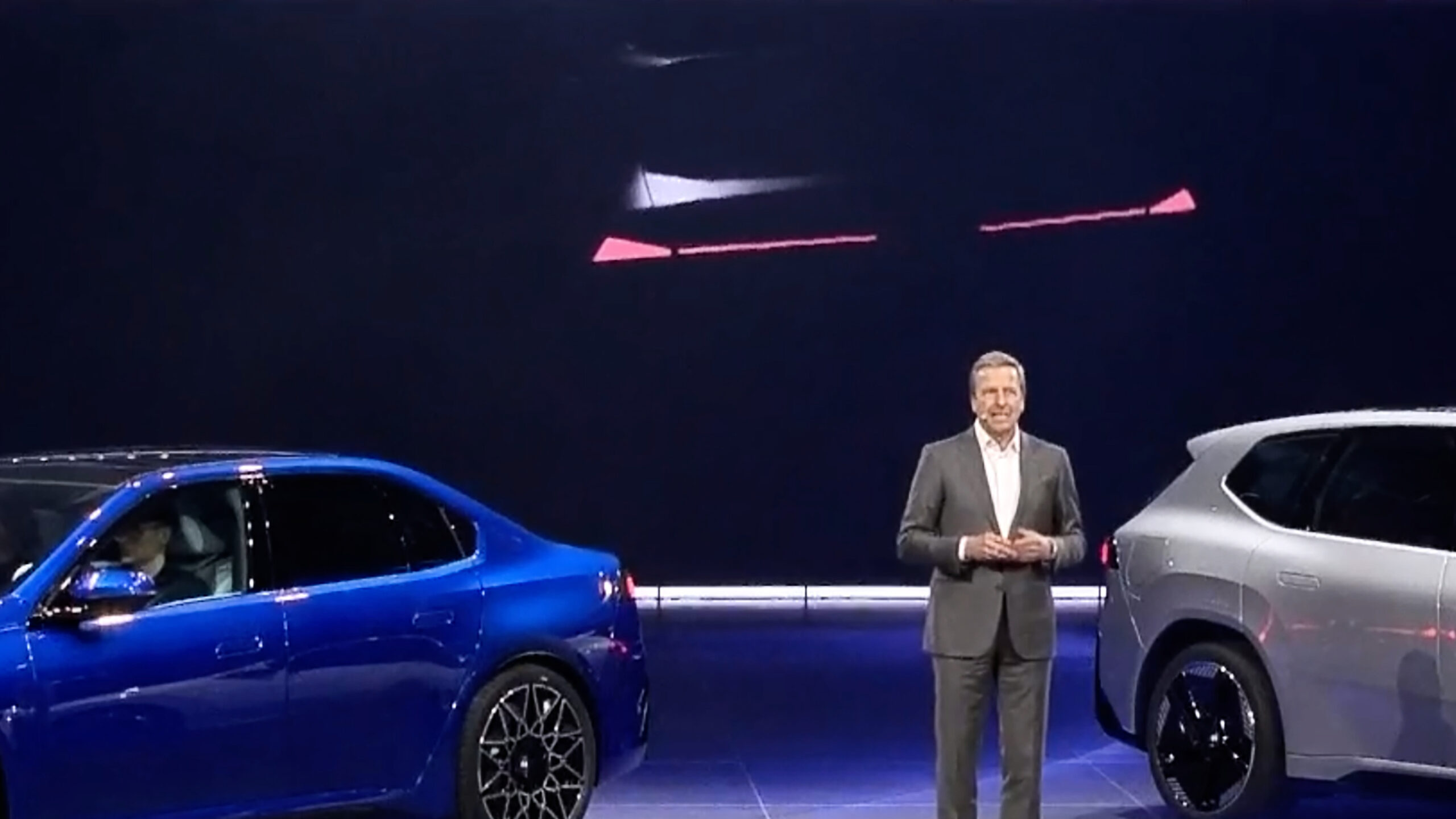 BMW i3 Touring - тизер с задним фонарем