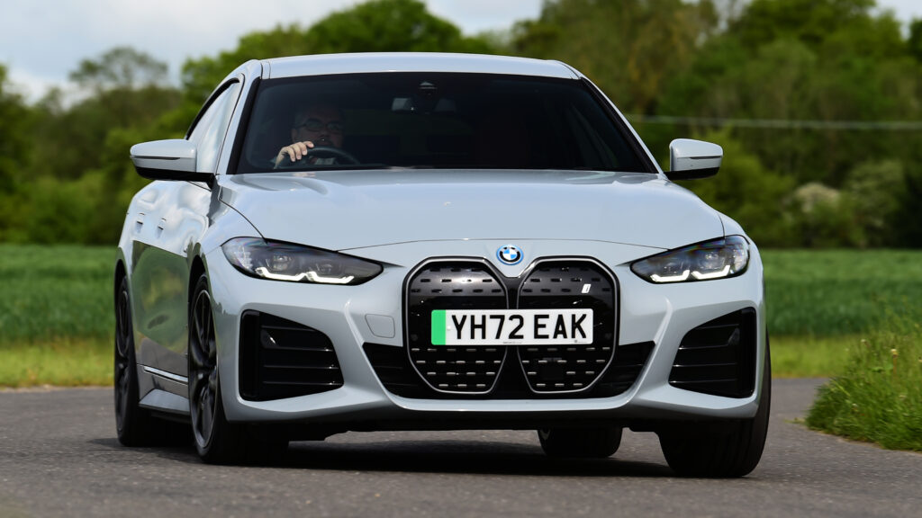 BMW i4 - front cornering