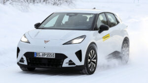 Cupra Raval - передний 3/4 белый.