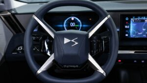 DS No7 - студия рулевого колеса.