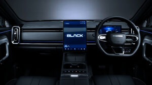 Jaecoo 7 Черная роскошь - приборная панель.