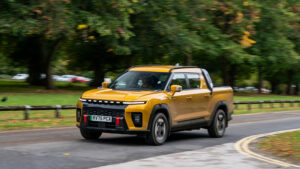 KGM Musso EV - front action