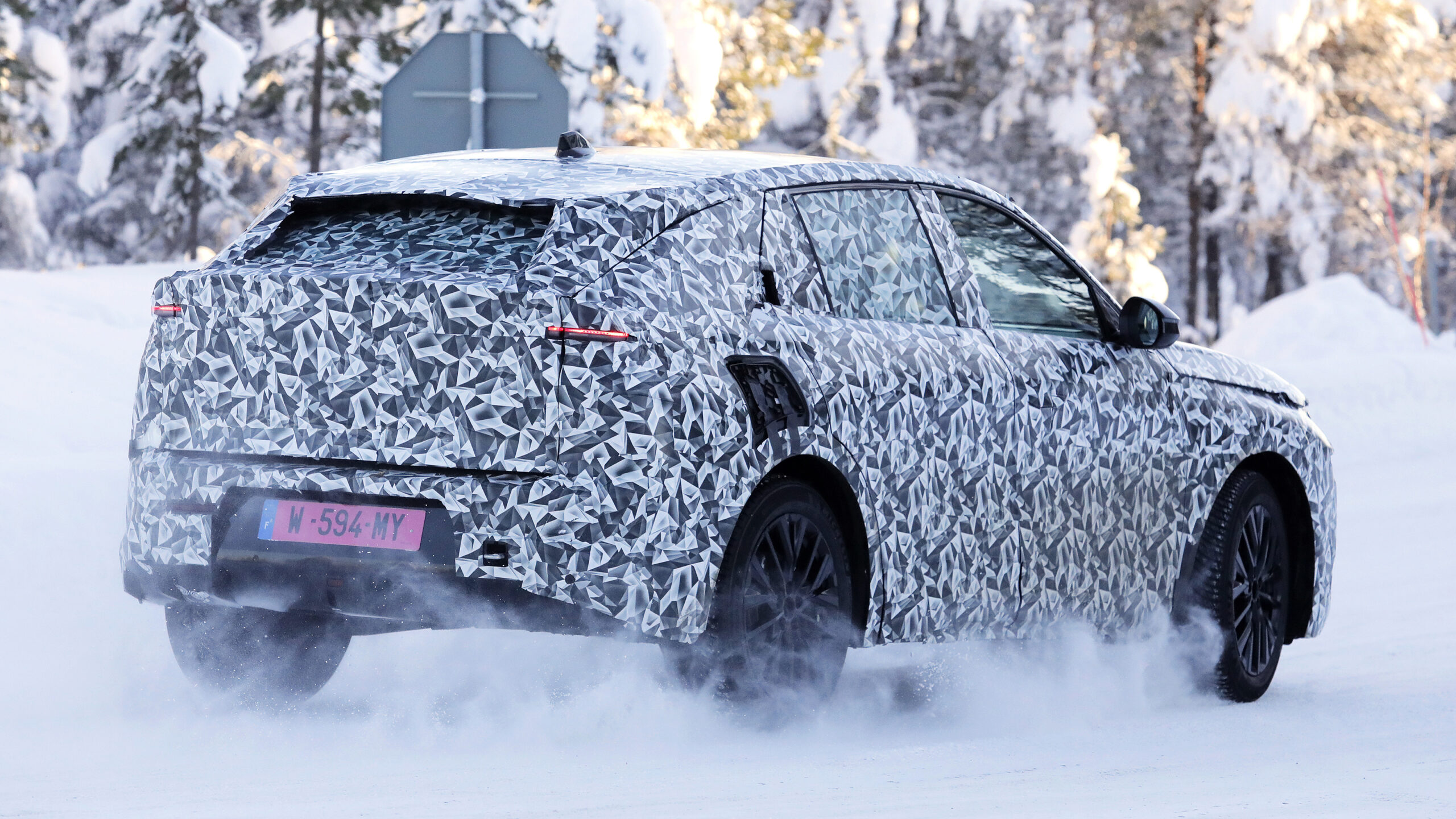 Lancia Gamma SUV (камуфлированный) - задняя часть