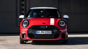 MINI 1965 Victory Edition - передняя часть.