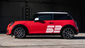 MINI 1965 Victory Edition - боковой профиль.