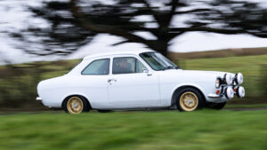 Ремейк MST Mk1 Sports Escort - динамическая сторона.