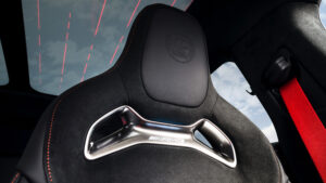 Mercedes-AMG GT 4-дверное купе - детали сиденья.