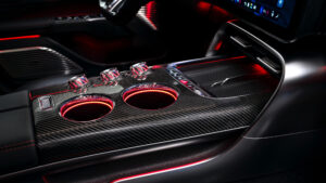 Mercedes-AMG GT 4-дверное купе - детали интерьера.