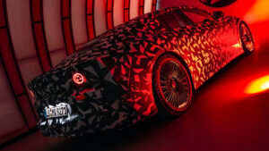 Электрический суперсалон Mercedes-AMG - задний 3/4 статический.