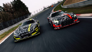 Тизер Mercedes-AMG GT Track Sport - передний край с дуэтом.