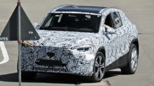 Мерседес GLA - передние 3/4 - передние 3/4.