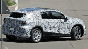 Mercedes GLA - задняя часть под углом.