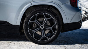 Mercedes GLB 2025 снегоуборочное колесо