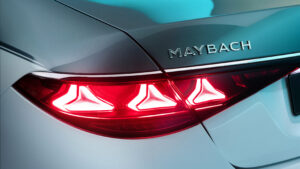 Мерседес-Майбах S-класс - задние фары.