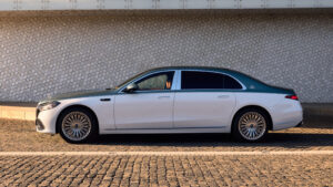 Мерседес-Майбах S-класс - боковой.