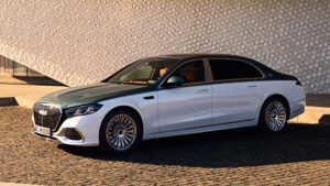 Мерседес-Майбах S-класс - передняя часть.