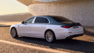 Мерседес-Майбах S-класс - задняя часть.