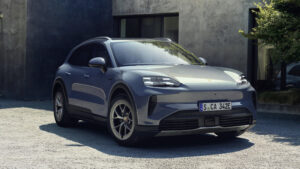 Porsche Cayenne Electric S - передние 3/4 - передние 3/4.