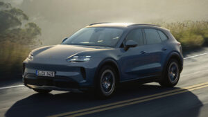 Porsche Cayenne Electric S - front tracking
