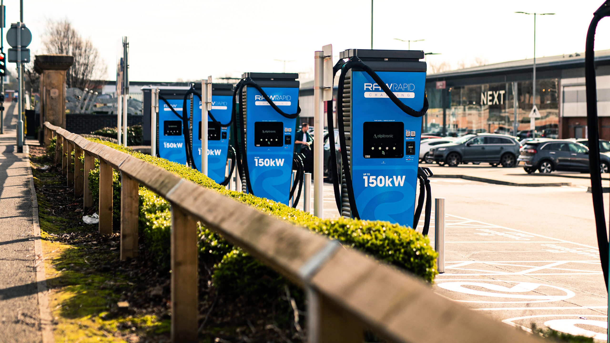 RAW Пункты зарядки RAW.