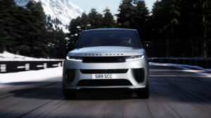 Range Rover Sport SV Ultimate с носовой оболочкой